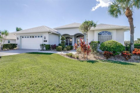 House in Lakeland, Florida 3 bedrooms, 235.32 sq.m. № 2234540