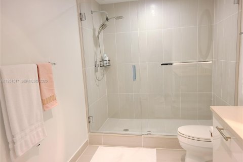 Condominio en venta en Miami, Florida, 2 dormitorios, 114.36 m2 № 2006047 - foto 16