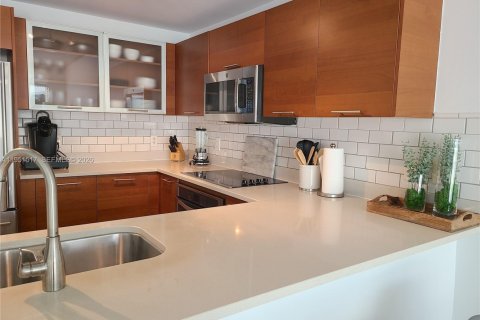 Condominio en venta en Miami, Florida, 2 dormitorios, 114.36 m2 № 2006047 - foto 10