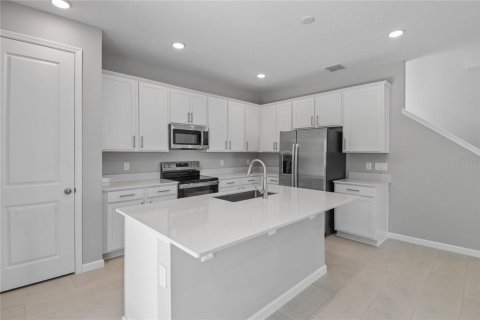 Casa en venta en Apopka, Florida, 4 dormitorios, 248.05 m2 № 1767837 - foto 6