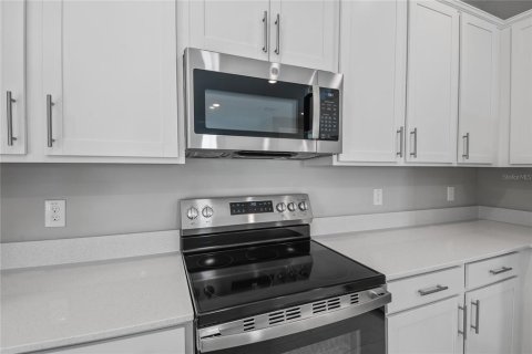 Casa en venta en Apopka, Florida, 4 dormitorios, 248.05 m2 № 1767837 - foto 8