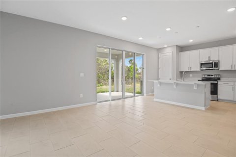 Casa en venta en Apopka, Florida, 4 dormitorios, 248.05 m2 № 1767837 - foto 9
