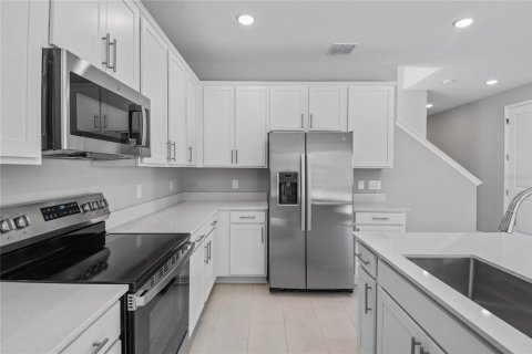 Casa en venta en Apopka, Florida, 4 dormitorios, 248.05 m2 № 1767837 - foto 7