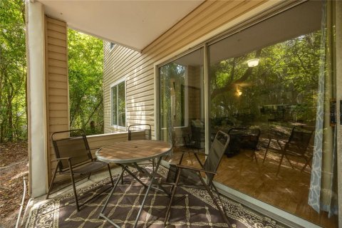 Condo in Gainesville, Florida, 4 bedrooms  № 2222021 - photo 20