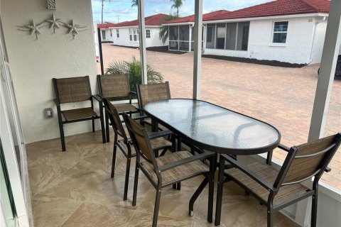 Villa ou maison à louer à Sarasota, Floride: 2 chambres, 77.67 m2 № 2125619 - photo 13