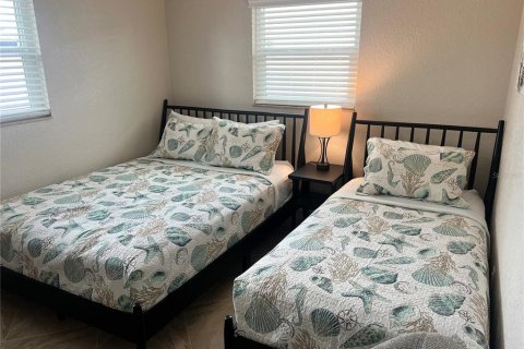 Villa ou maison à louer à Sarasota, Floride: 2 chambres, 77.67 m2 № 2125619 - photo 6