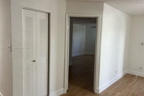 Condominio en alquiler en Coral Springs, Florida, 3 dormitorios, 121.24 m2 № 1895845 - foto 12