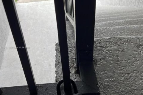 Condominio en alquiler en Coral Springs, Florida, 3 dormitorios, 121.24 m2 № 1895845 - foto 9