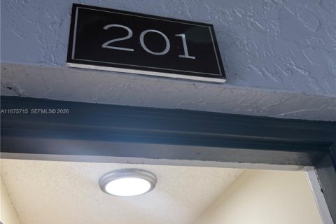 Снять в аренду кондоминиум в Корал-Спрингс, Флорида 3 спальни, 121.24м2, № 1895845 - фото 27