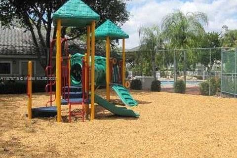 Condominio en alquiler en Coral Springs, Florida, 3 dormitorios, 121.24 m2 № 1895845 - foto 5