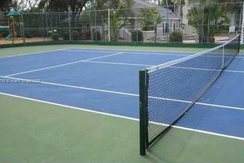 Condominio en alquiler en Coral Springs, Florida, 3 dormitorios, 121.24 m2 № 1895845 - foto 3