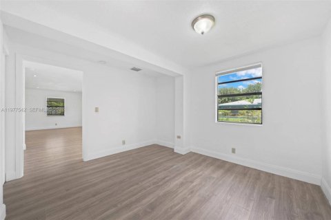 House in Fort Lauderdale, Florida 2 bedrooms, 88.26 sq.m. № 2041061 - photo 10