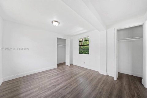 House in Fort Lauderdale, Florida 2 bedrooms, 88.26 sq.m. № 2041061 - photo 9