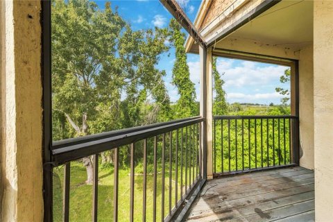 Condo in Saint Petersburg, Florida, 2 bedrooms  № 2393668 - photo 19