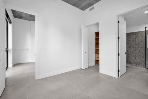 Condominio en alquiler en Miami, Florida, 2 dormitorios, 83.15 m2 № 2356769 - foto 21