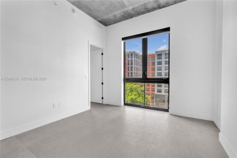 Condominio en alquiler en Miami, Florida, 2 dormitorios, 83.15 m2 № 2356769 - foto 16