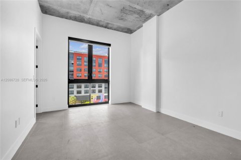 Condominio en alquiler en Miami, Florida, 2 dormitorios, 83.15 m2 № 2356769 - foto 14