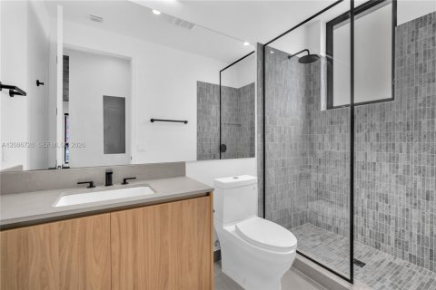Condominio en alquiler en Miami, Florida, 2 dormitorios, 83.15 m2 № 2356769 - foto 4