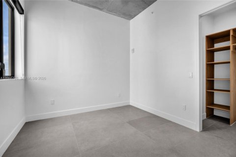 Condominio en alquiler en Miami, Florida, 2 dormitorios, 83.15 m2 № 2356769 - foto 9