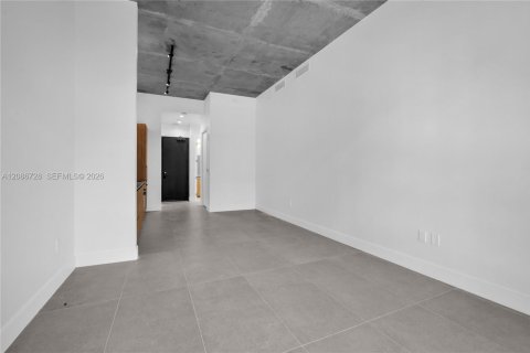 Condominio en alquiler en Miami, Florida, 2 dormitorios, 83.15 m2 № 2356769 - foto 17