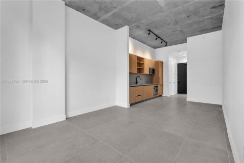 Condominio en alquiler en Miami, Florida, 2 dormitorios, 83.15 m2 № 2356769 - foto 19