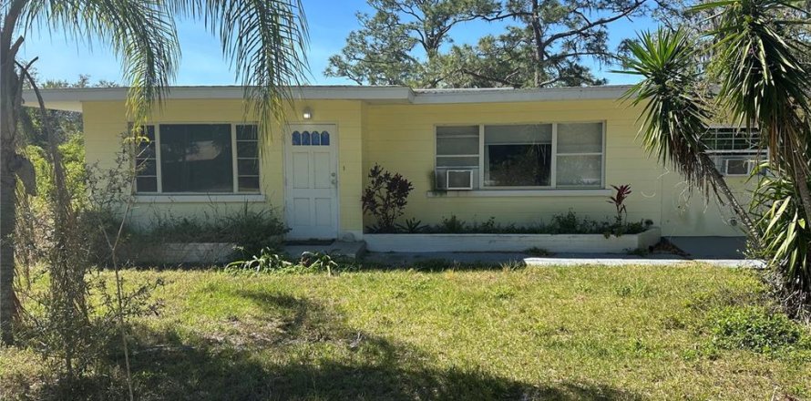 House in Lake Placid, Florida 2 bedrooms, 137.87 sq.m. № 1592327