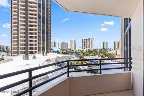 Condominio en venta en Daytona Beach, Florida, 2 dormitorios, 156.35 m2 № 1598091 - foto 27