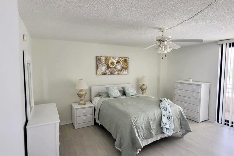 Condominio en venta en Daytona Beach, Florida, 2 dormitorios, 156.35 m2 № 1598091 - foto 15