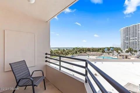 Condominio en venta en Daytona Beach, Florida, 2 dormitorios, 156.35 m2 № 1598091 - foto 28