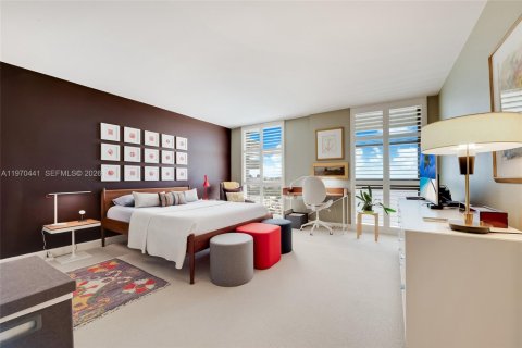 Condo in Coral Gables, Florida, 2 bedrooms № 2033288 - photo 16