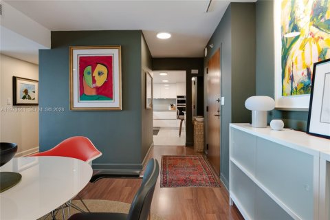 Condo in Coral Gables, Florida, 2 bedrooms № 2033288 - photo 9