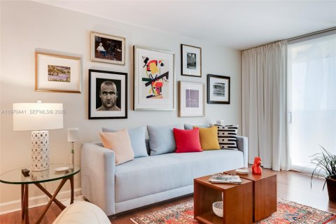 Condo in Coral Gables, Florida, 2 bedrooms № 2033288 - photo 4