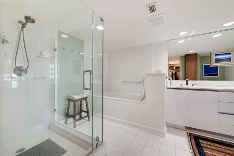 Condo in Coral Gables, Florida, 2 bedrooms № 2033288 - photo 19