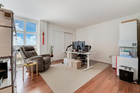 Condo in Coral Gables, Florida, 2 bedrooms № 2033288 - photo 13