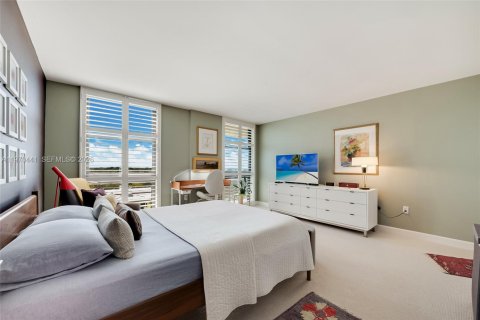 Condo in Coral Gables, Florida, 2 bedrooms № 2033288 - photo 17