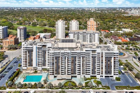 Condo in Coral Gables, Florida, 2 bedrooms № 2033288 - photo 26