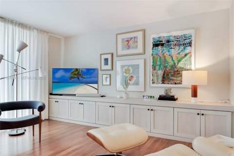 Condo in Coral Gables, Florida, 2 bedrooms № 2033288 - photo 5