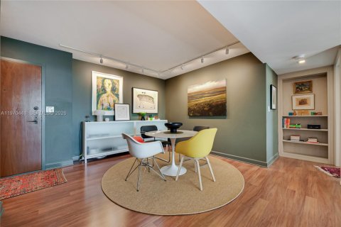 Condo in Coral Gables, Florida, 2 bedrooms № 2033288 - photo 7