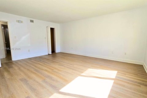 Copropriété à vendre à Hialeah, Floride: 1 chambre, 80.82 m2 № 2241510 - photo 9