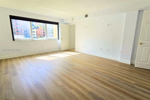 Copropriété à vendre à Hialeah, Floride: 1 chambre, 80.82 m2 № 2241510 - photo 10