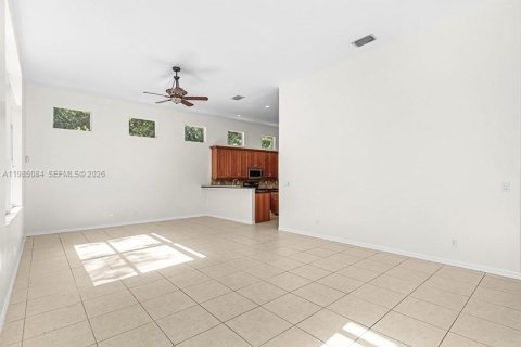 House in Naples, Florida 4 bedrooms № 2046811 - photo 8