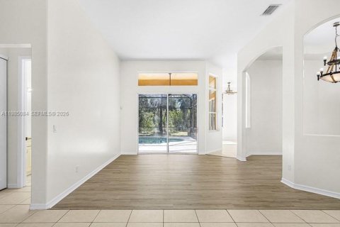 House in Naples, Florida 4 bedrooms № 2046811 - photo 6