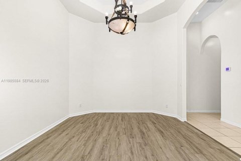 House in Naples, Florida 4 bedrooms № 2046811 - photo 17