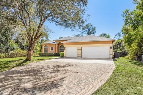 House in Naples, Florida 4 bedrooms № 2046811 - photo 3