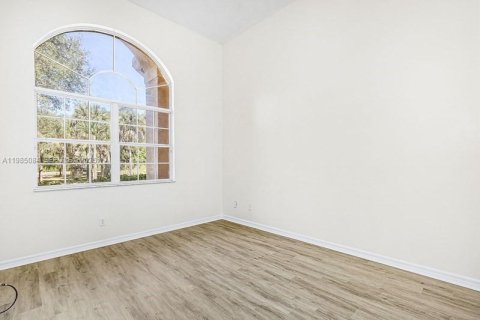 House in Naples, Florida 4 bedrooms № 2046811 - photo 18