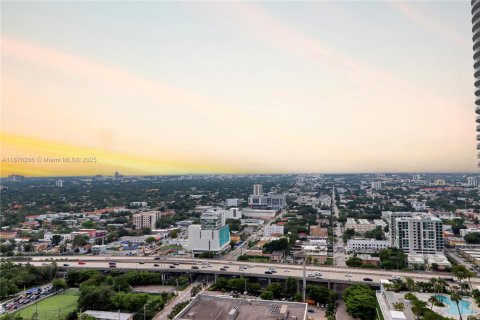 Купить кондоминиум в Майами, Флорида 53.88м2, № 1923641 - фото 25
