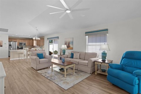 Casa en venta en The Villages, Florida, 2 dormitorios, 130.06 m2 № 1910899 - foto 8