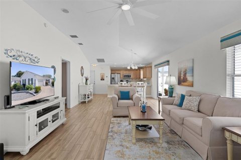Casa en venta en The Villages, Florida, 2 dormitorios, 130.06 m2 № 1910899 - foto 7