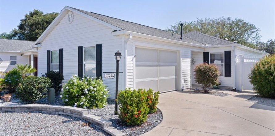 Casa en The Villages, Florida 2 dormitorios, 130.06 m2 № 1910899