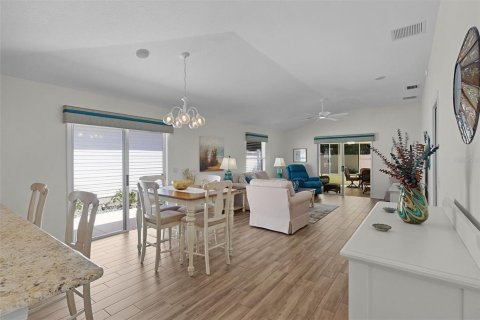 Casa en venta en The Villages, Florida, 2 dormitorios, 130.06 m2 № 1910899 - foto 18